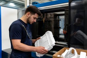 Astra plastique sas : activités, savoir-faire et perspectives industrielles